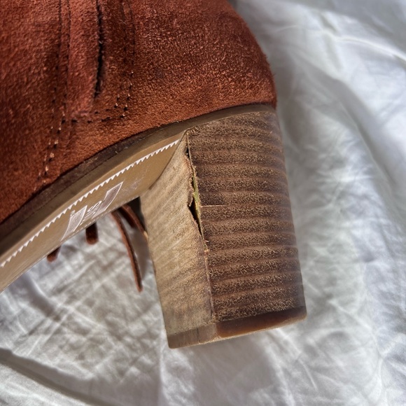 TOMS Lunata Suede Fringe Cognac Brown Bootie Womens Size 9 Boho Cowgirl Chic - Picture 9 of 15